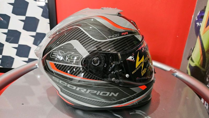 Scorpion EXO 1400 Road Helmet - Size Large