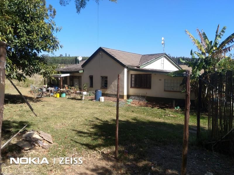 HOUSE FOR SALE IN MELMOTH WHICH IS BETWEEN ESHOWE AND ULUNDI AND SELLING FOR CASH ONLY