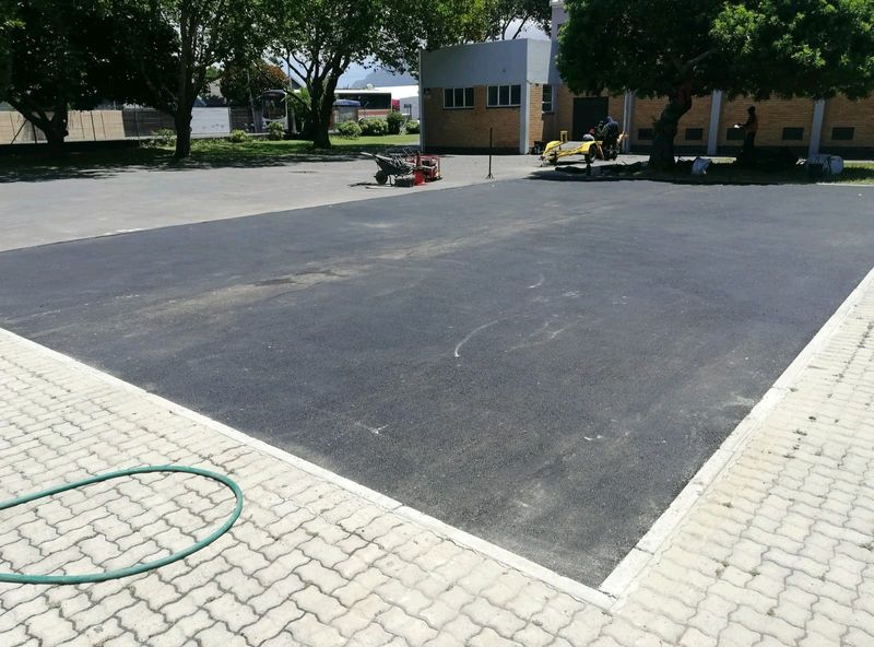 Tar &amp; Paving Driveways