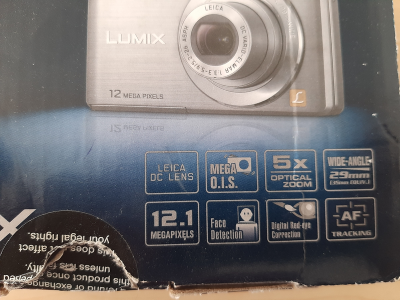 Lumix Digital camera (Panasonic) R600