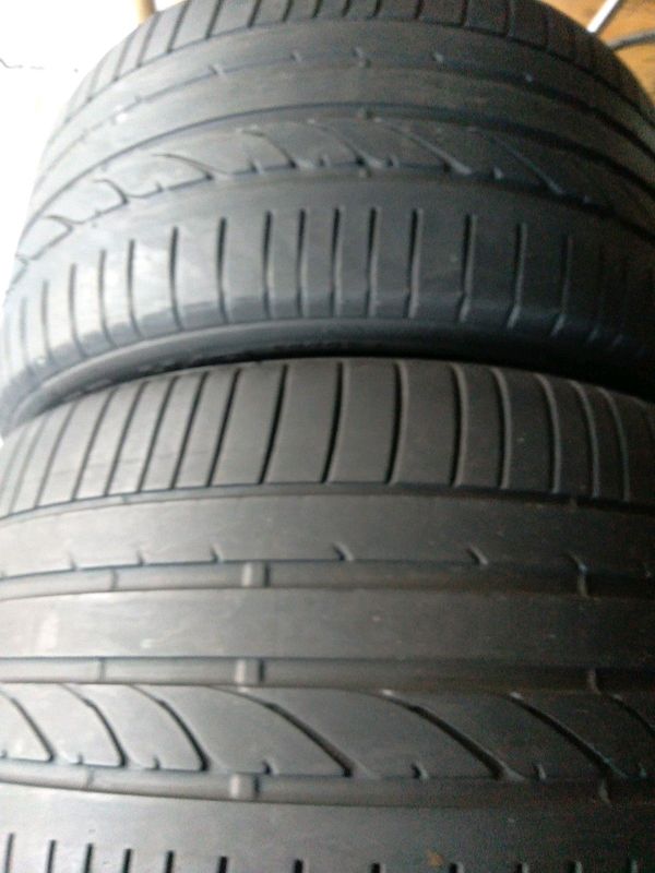 2x X5 back Tyres 315/35/20 run flat Bridgestone Tyres 89%thread excellent conditions