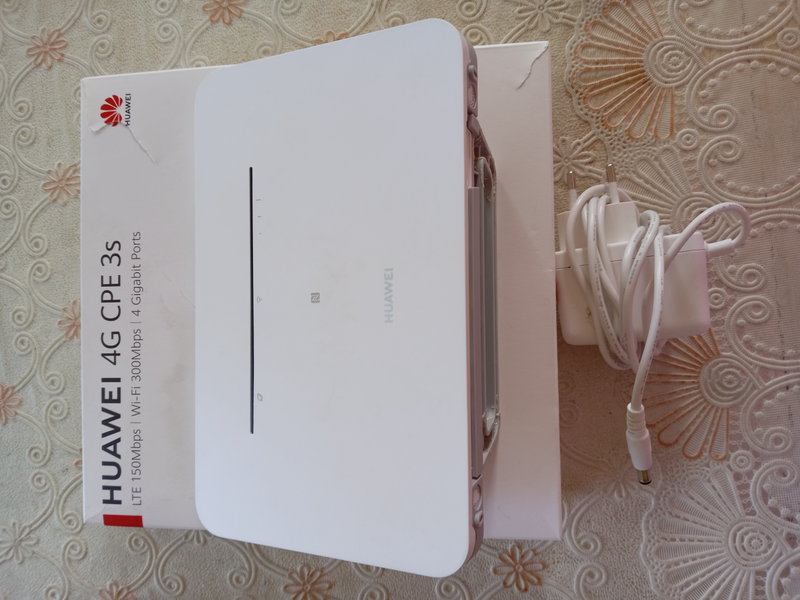 SOLD - WIFI ROUTER: Huawei 4G Telkom Router