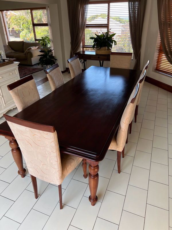 8 seater dining room table and chairs