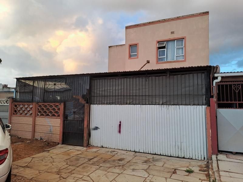 Great opportunity is sort after Bluegum Street, Bonteheuwel