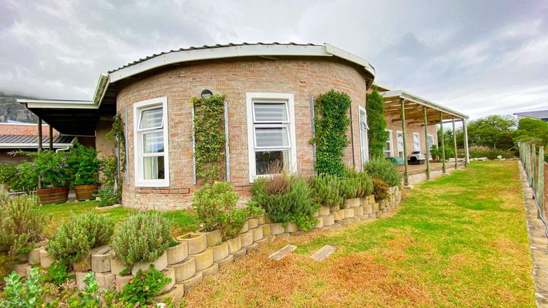 House For Sale in Bettys Bay