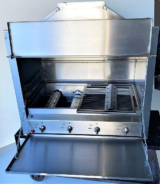 SAVE COST WITH THE 800 BUILT IN BRAAI 2,0mm 430 SS BRUSHED &#43; 4 BURNER GAS BRAAI COMBO!!