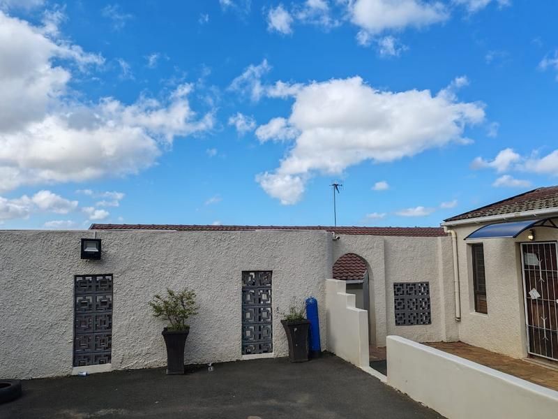 4 Bedroom House To Let in Westville