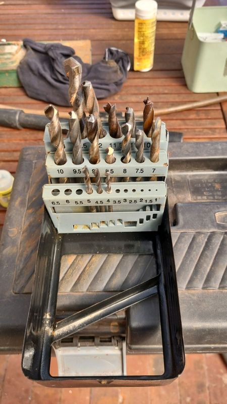 Drill bits in drill bit holder for only R100.