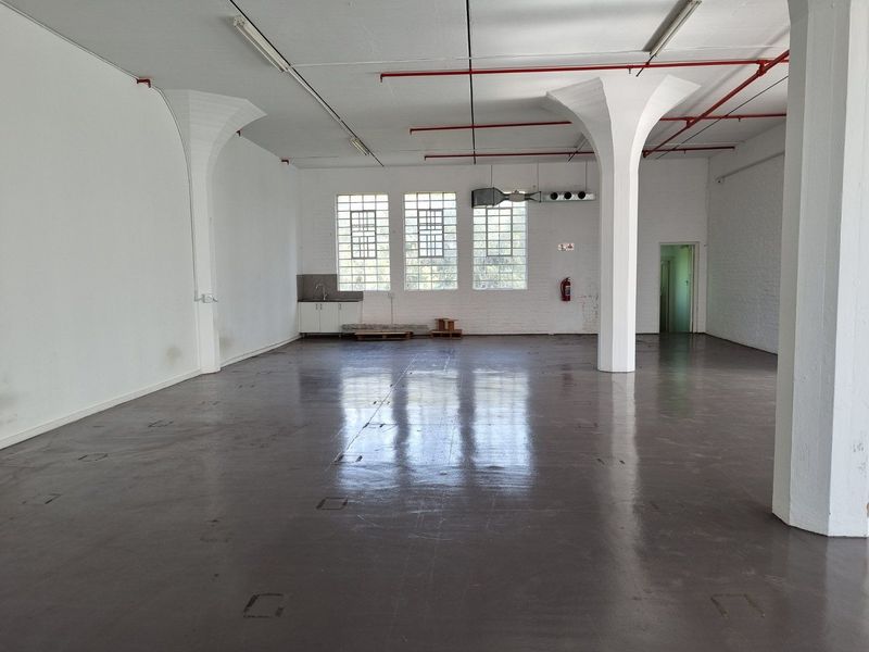 345m² Commercial To Let in Woodstock at R70.00 per m²