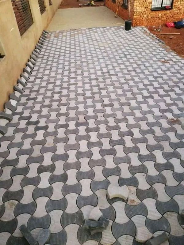 PAVING AND TILING SERVICES