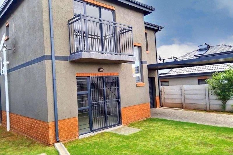 4 Bedroom house to rent in Leopard&#39;s Rest Security Estate