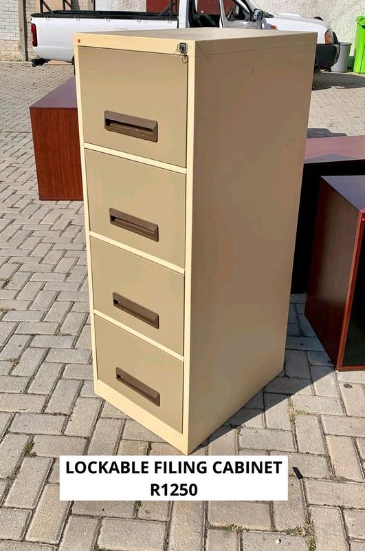 EXCELLENT QUALITY AND CONDITION 4 DRAW METAL FILING STORAGE CABINET FOR SALE