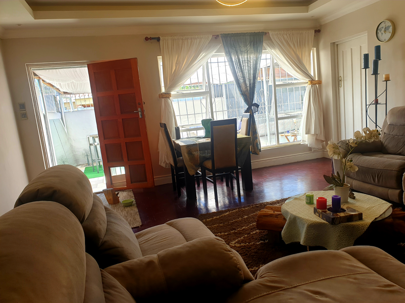 Fresh&amp; Airy Furnished Room  Available Now!!!