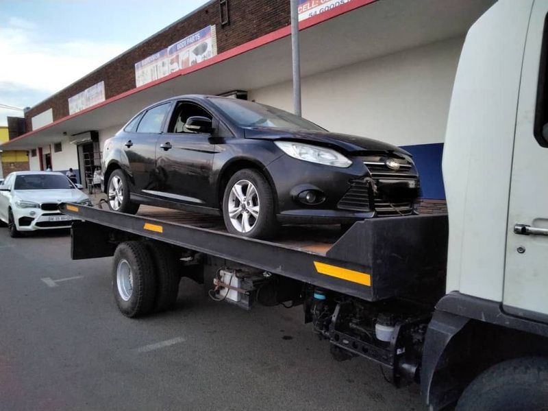 ford Focus 2.0 diesel automatic stripping for parts