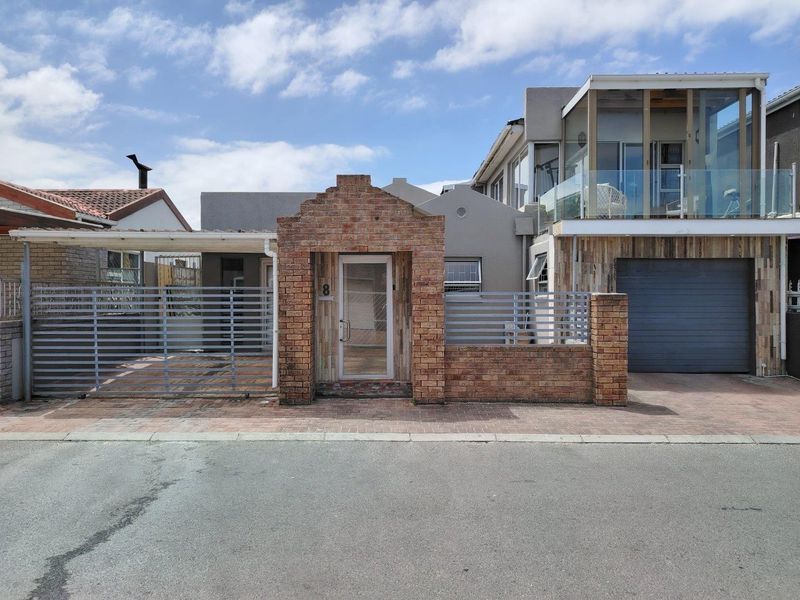 House For Sale in Rondevlei Park, Mitchells Plain