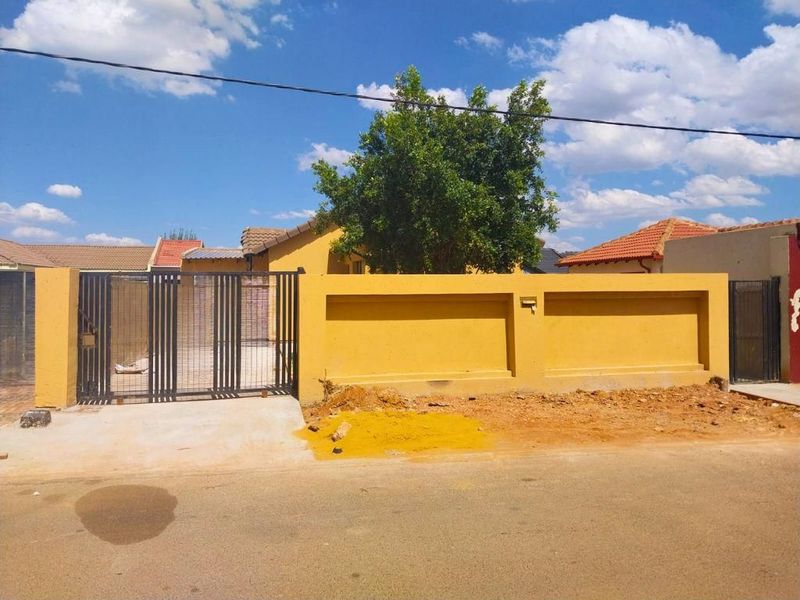 3 Bedroom House For Sale In Protea Glen Ext 13