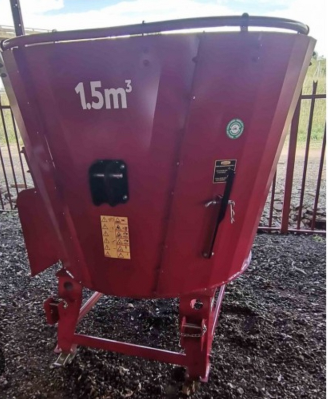 New 1.5 Cube Feed  Mixer For Sale