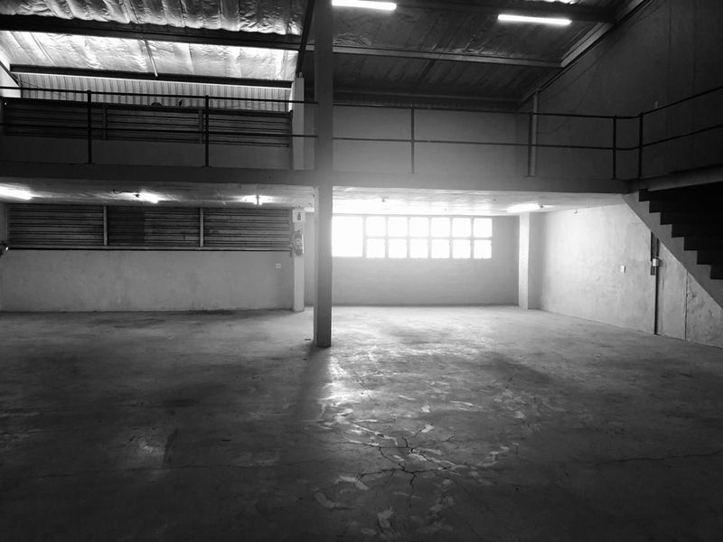 364m2 Warehouse To Let in Maxmead