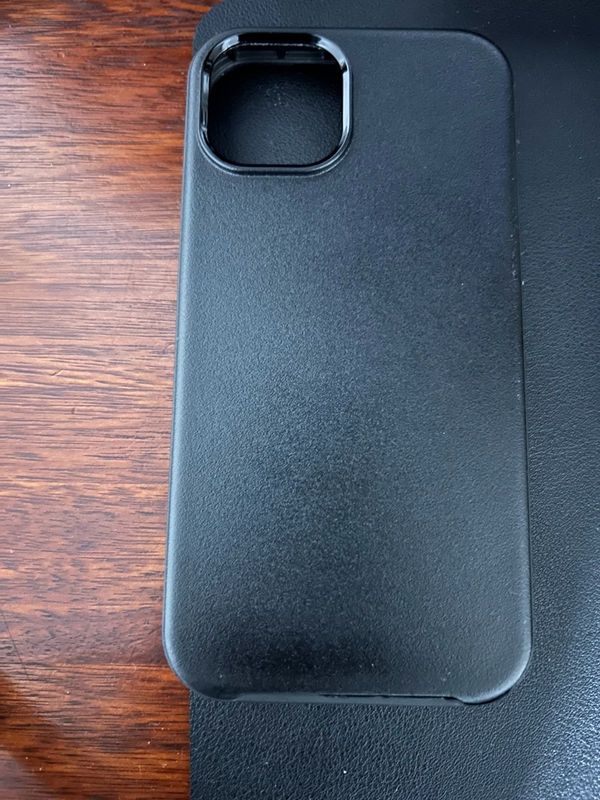 iPhone 14 case (Otterbox)