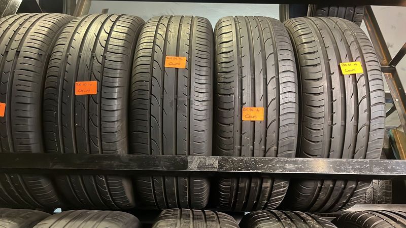 Set of 205/55/16 continental tyres