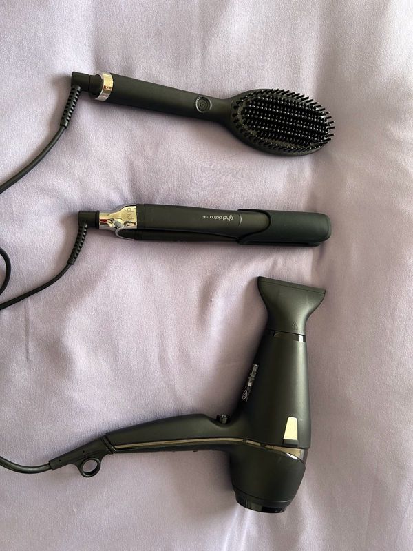 GHD hair styling appliances for R2500