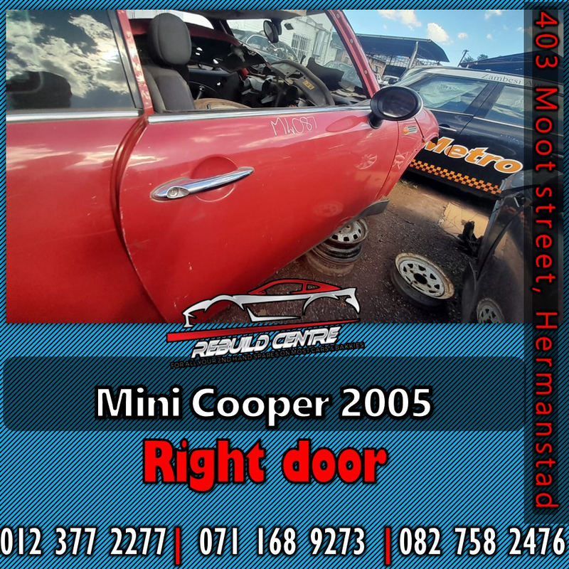 Mini Cooper 2005 Right door for sale.