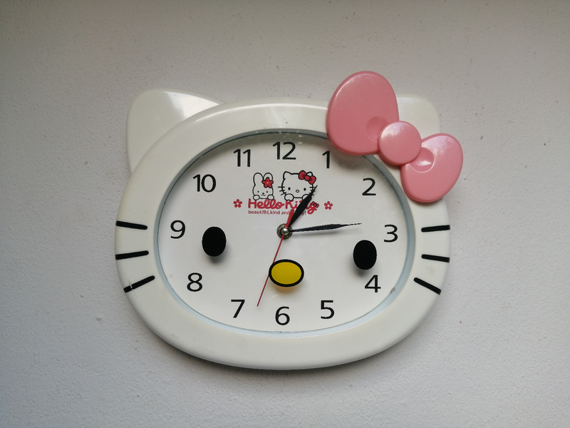 Beautiful Hello Kitty clock.