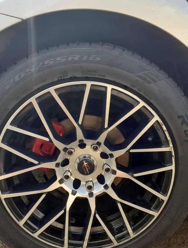 (Wanted) 16 Inch Rim 5 holes