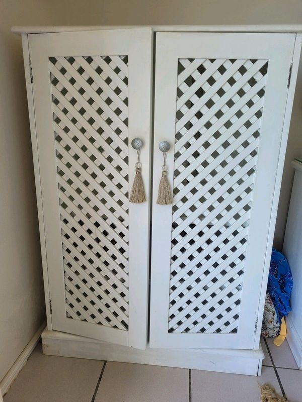 White lattice cabinet