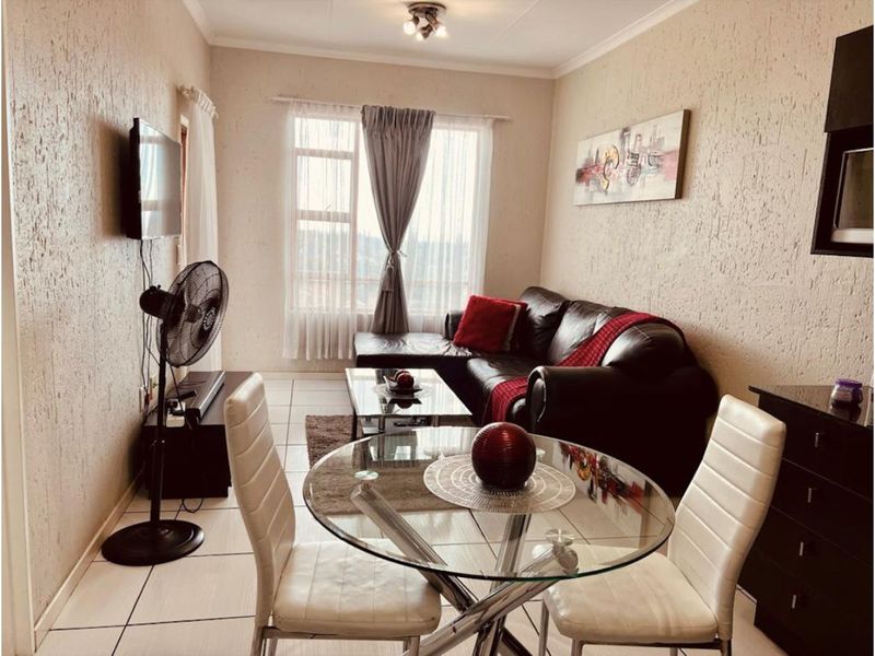 Fully Furnished With Wi-fi 2 Bedroom Apartment  In Paulshof, Sandton