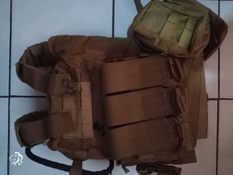 Airsoft vest holster, rifle sling, pouches, patches, assault &amp; hydration packs