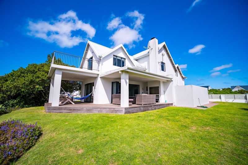 Beautiful Easy-Living Family Home In A secure Golf Estate