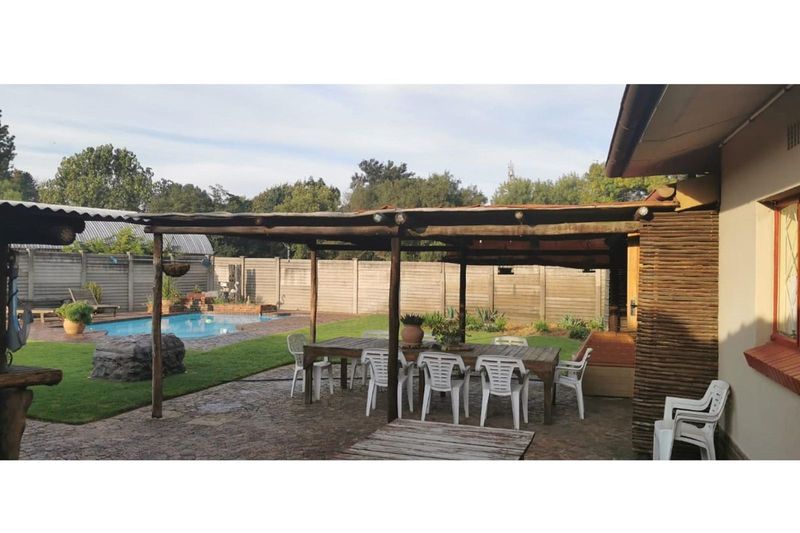 Outstanding Home: Immaculate 3-Bed Oasis in Ext 3 with Pool and Water Backup