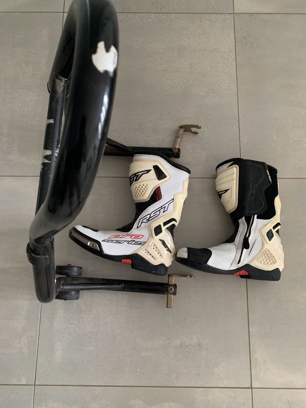 RST riding boots and paddock stand for sale