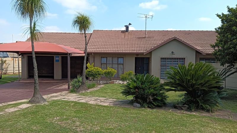 SECURE 3 BEDROOM HOME with TWO GARDEN COTTAGES FOR SALE