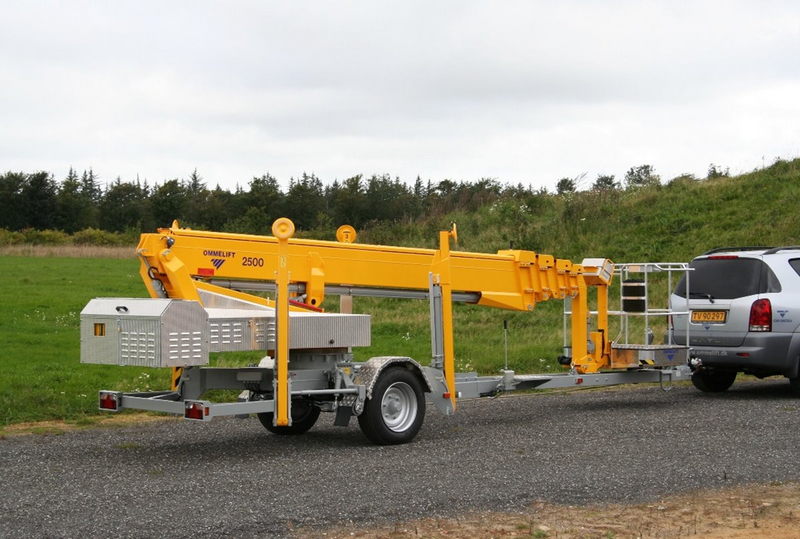 Total Access Hire - 25M Omme trailer mounted cherry picker