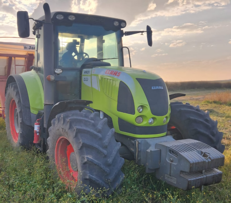 Claas Arion 640 For Sale (009610)