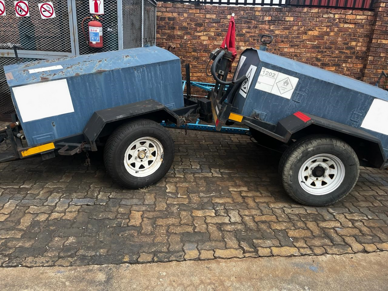 2X 1000L Diesel Bowsers For Sale (009324)