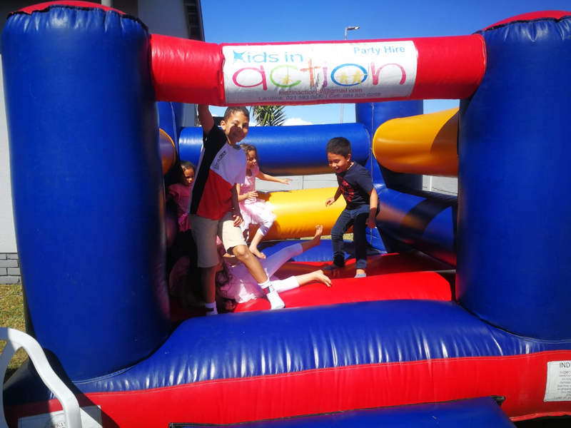 Jumping castle for hire R350 Whatapp on 0845200259
