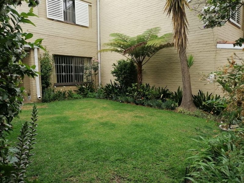 Townhouse for sale in River Club, Sandton