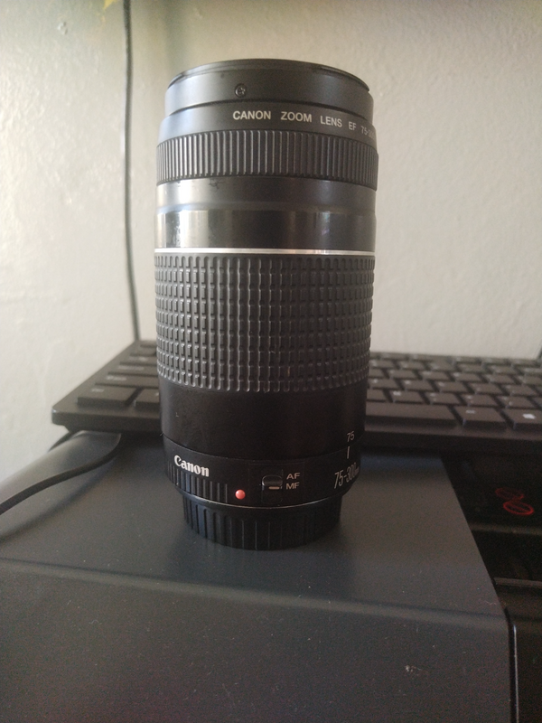 Canon zoom lens EF 75-300mm