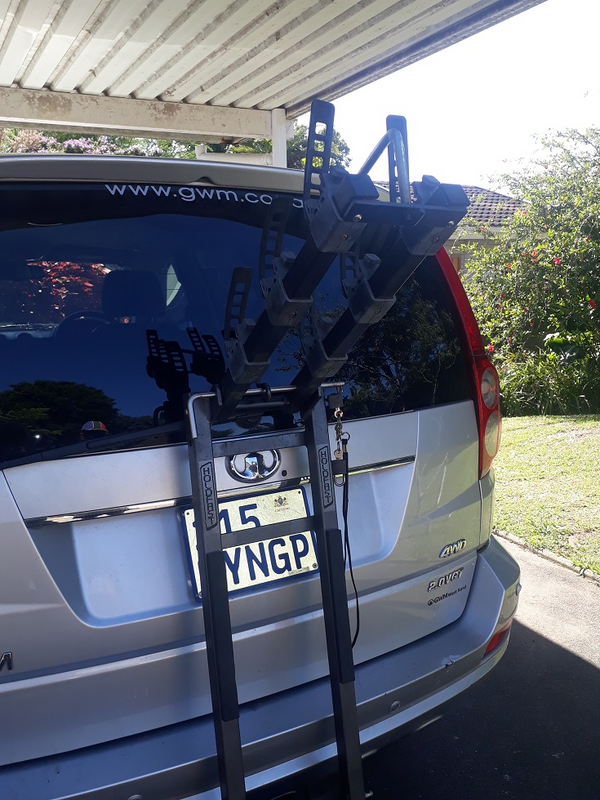 3 BIKE HOLDFAST BICYCLE CARRIER