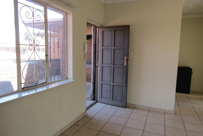 1 Bedroom Apartment For Rent - Turrfontein