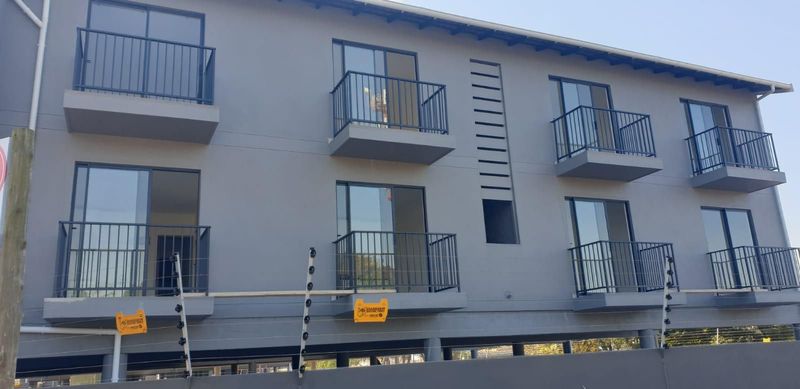 Apartment in Athlone Park To Rent