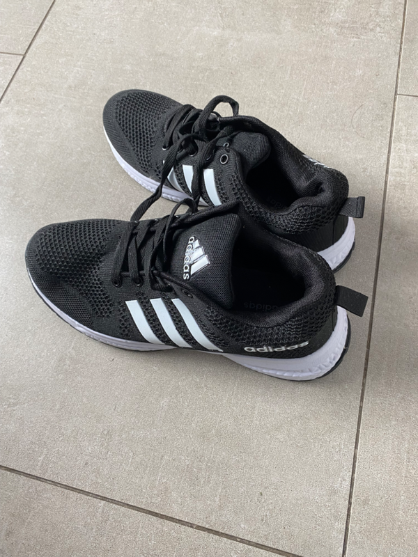 Adidas running shoes UK 7.5