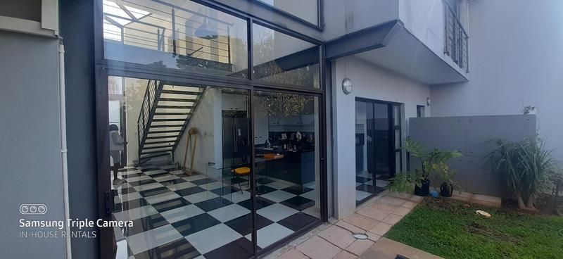 Ultra  modern  cluster.  3 Bedrooms and 2.5 Bathrooms in Bryanston