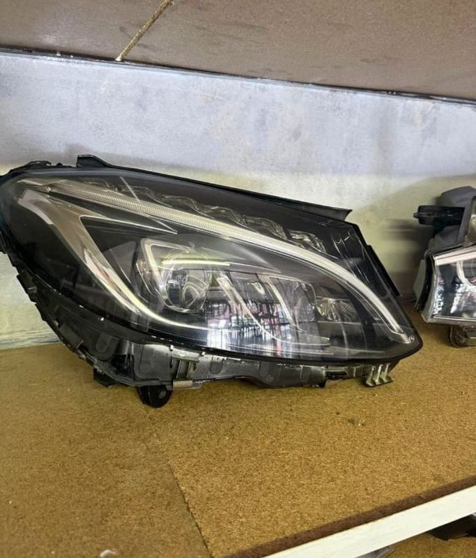 W205 Mercedes Benz double xenon headlights right side available