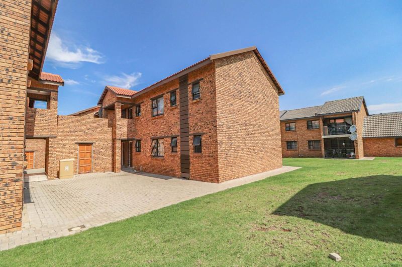 Well Appointed 3 Bed 2 Bath Boksburg Apartment