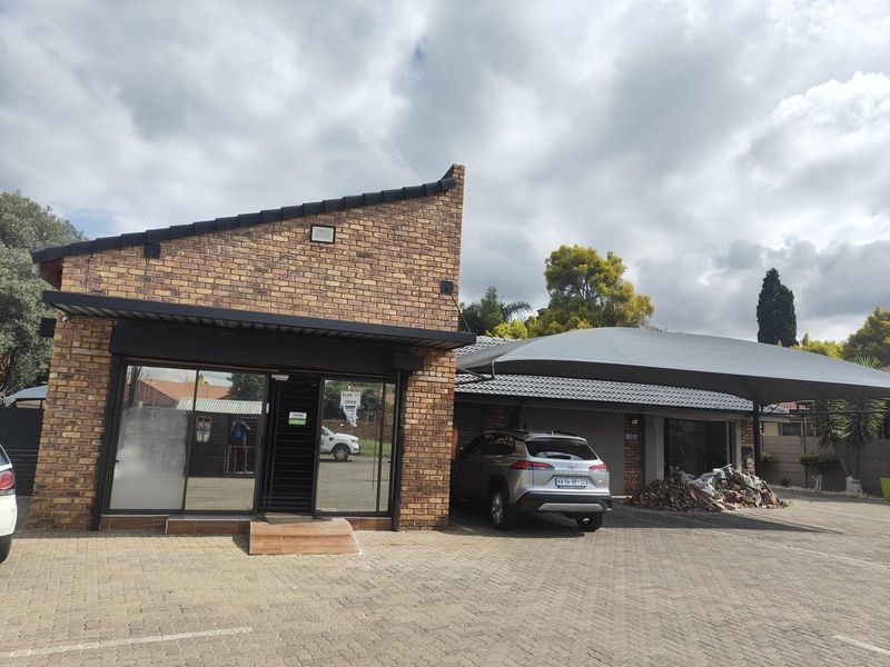 350m² Commercial To Let in Wierda Park at R85.00 per m²