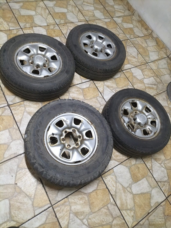 Toyota Hilux 6 hole tyres and rims